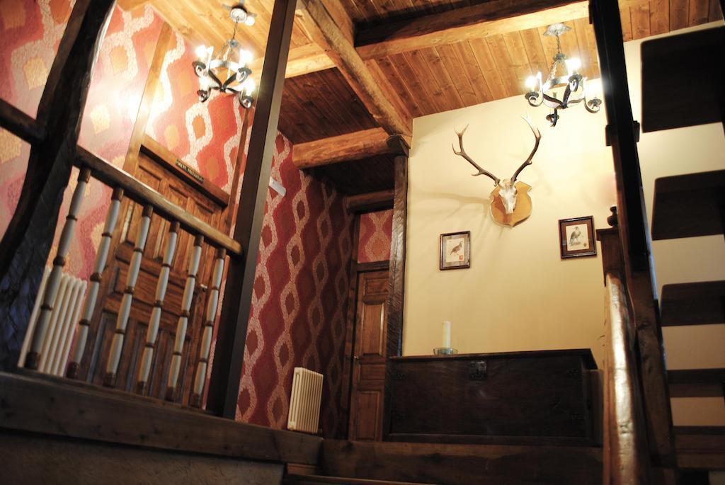 Hostal Los Oteros Pajares de los Oteros Esterno foto